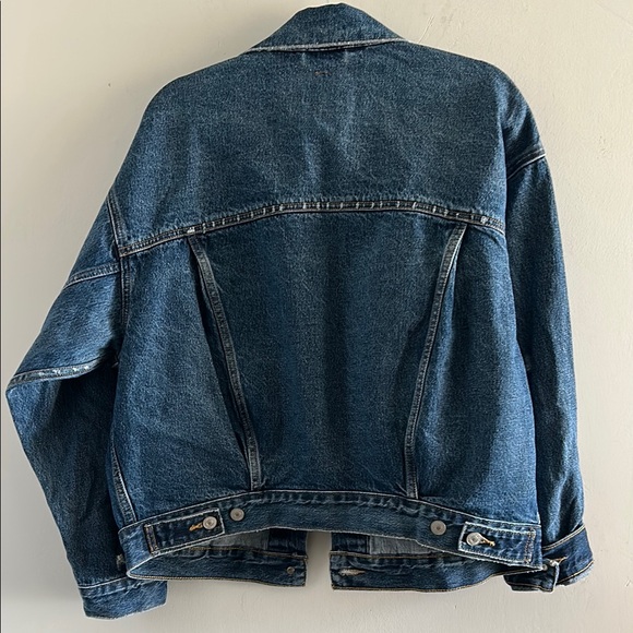 Levi's, Woman’s Size M Blue Vintage Look 90s Trucker Jacket - Picture 10 of 10